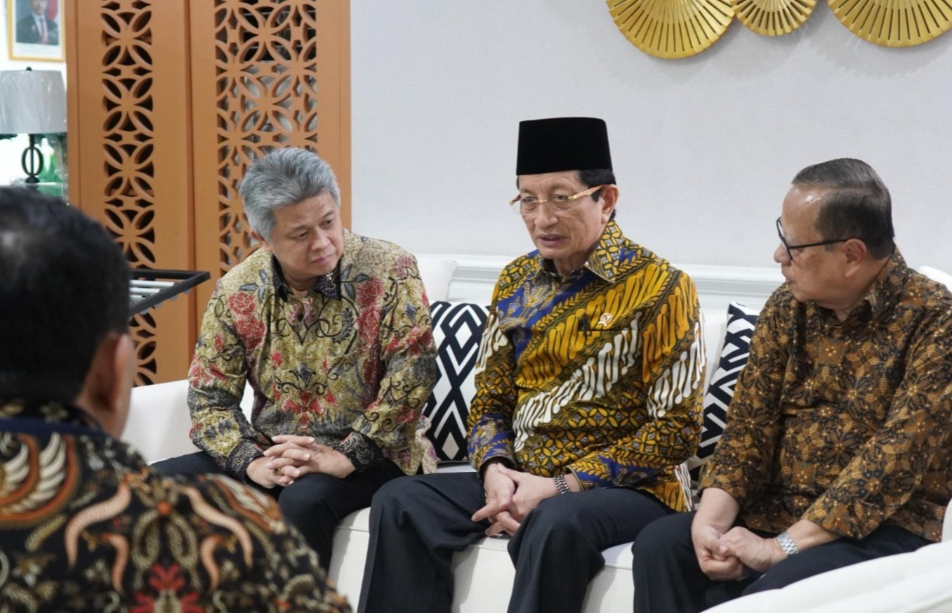 Menteri Agama, Nasaruddin Umar bersama Kardinal Ignatius Suharyo dan Ketua KWI, Mgr. Antonius Subianto Bunjamin