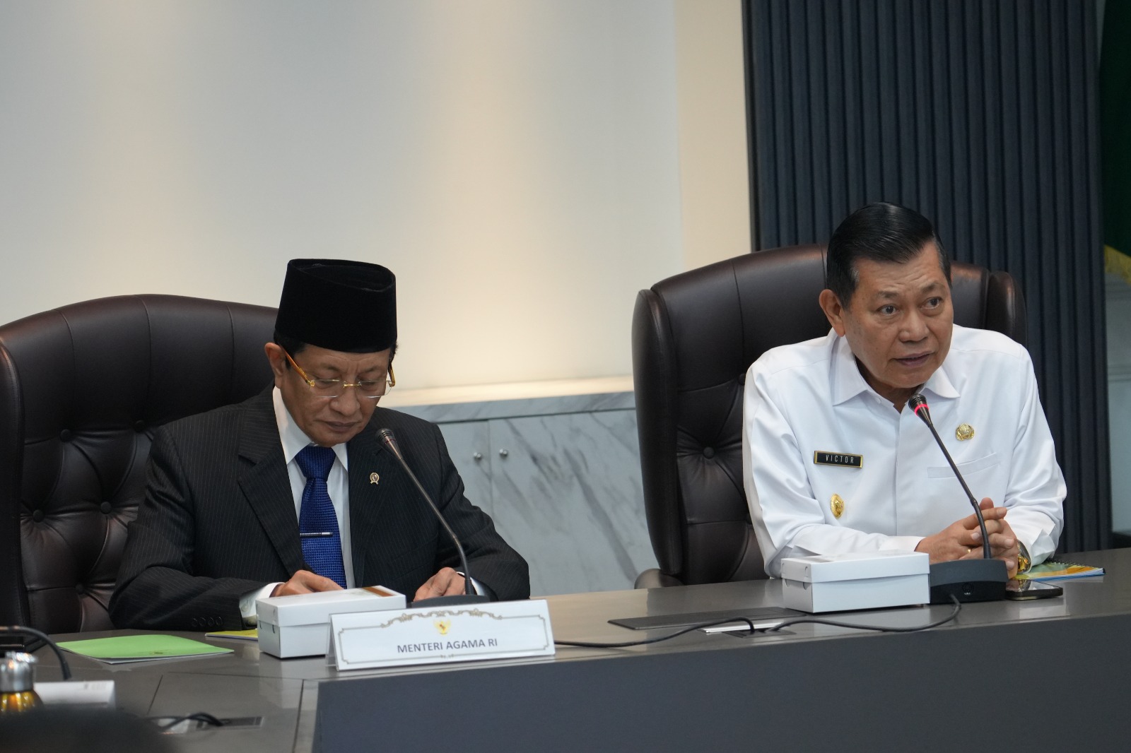Menag Serahkan KMA Panitia Pesparani Nasional IV, Manado Siap Jadi Tuan Rumah